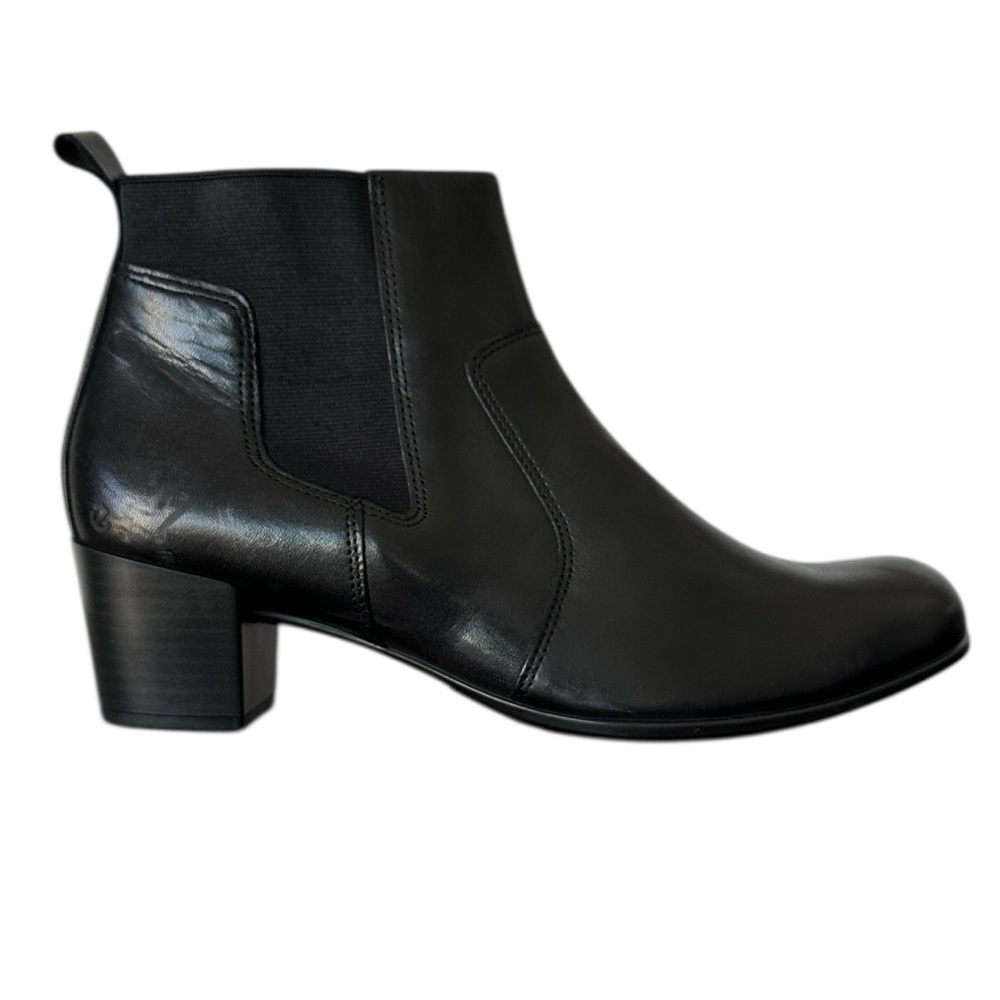 Ecco Black Leather Chelsea Ankle Boots